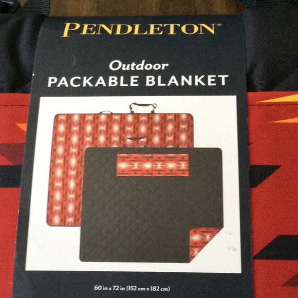 NEW Pendleton Outdoor Blanket RED/BLACK - Picture 3 of 9